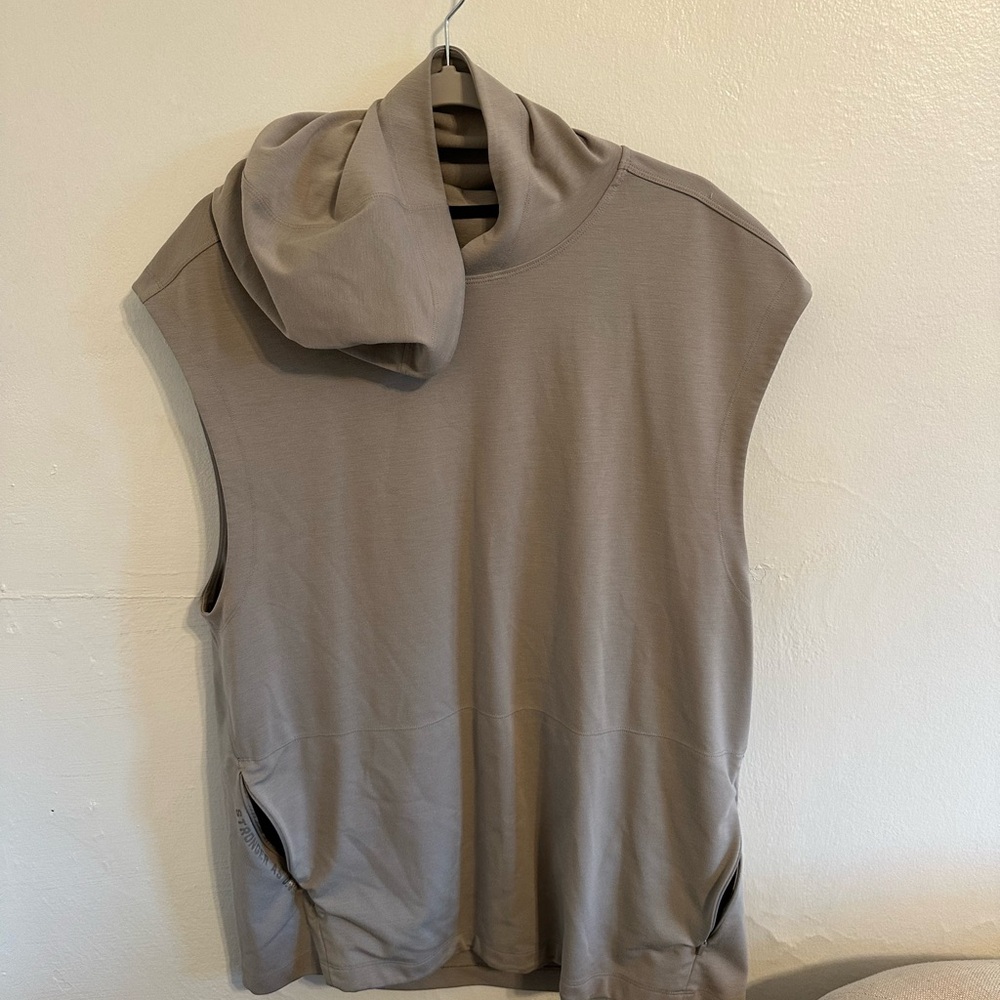 Lululemon Sleeveless Hooded Athletic Top | Men’s | Taupe